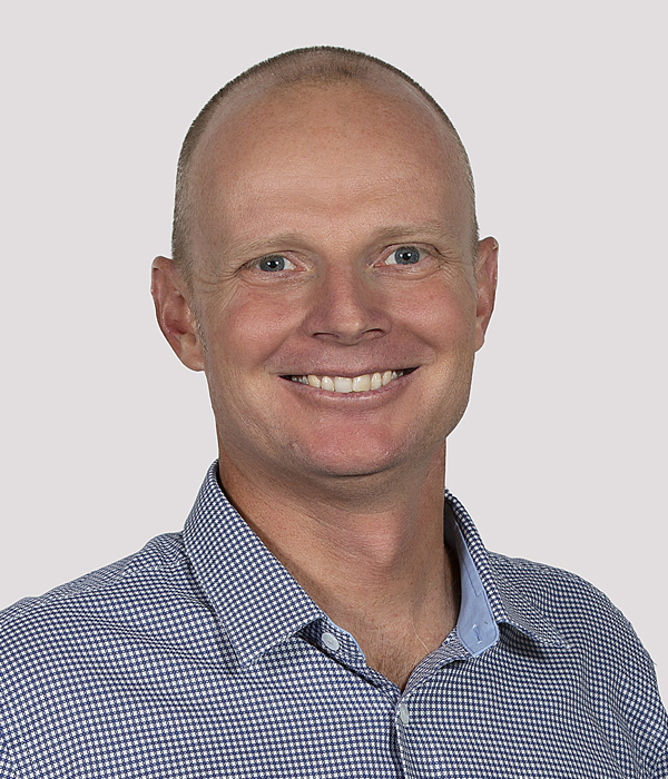 Dr Paul Maxwell